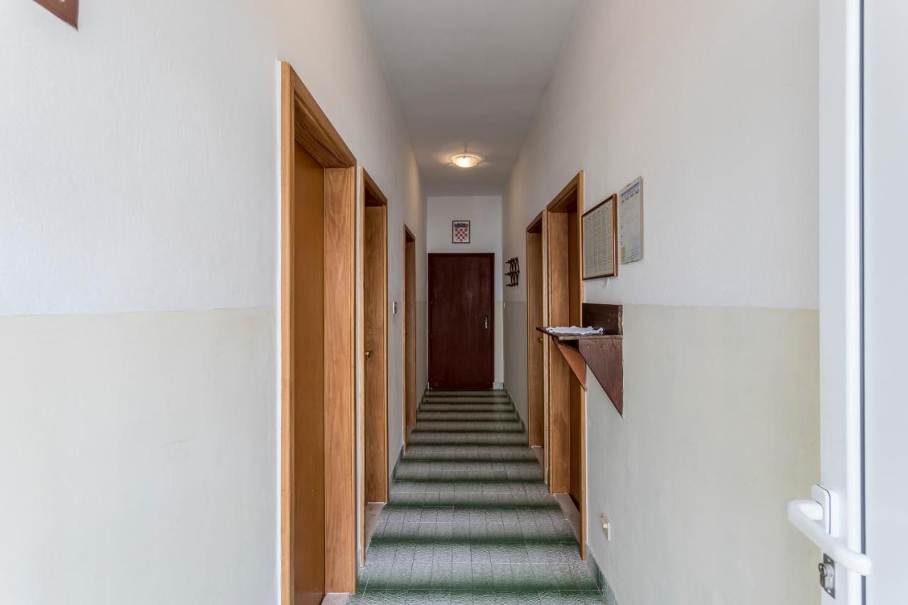 Apartmani Prkacin 特罗吉尔 外观 照片