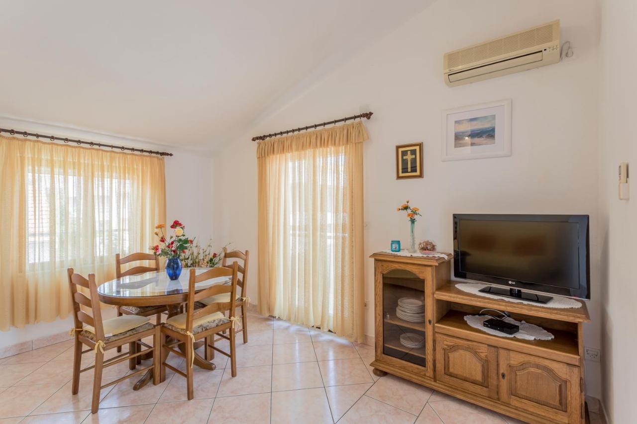 Apartmani Prkacin 特罗吉尔 外观 照片