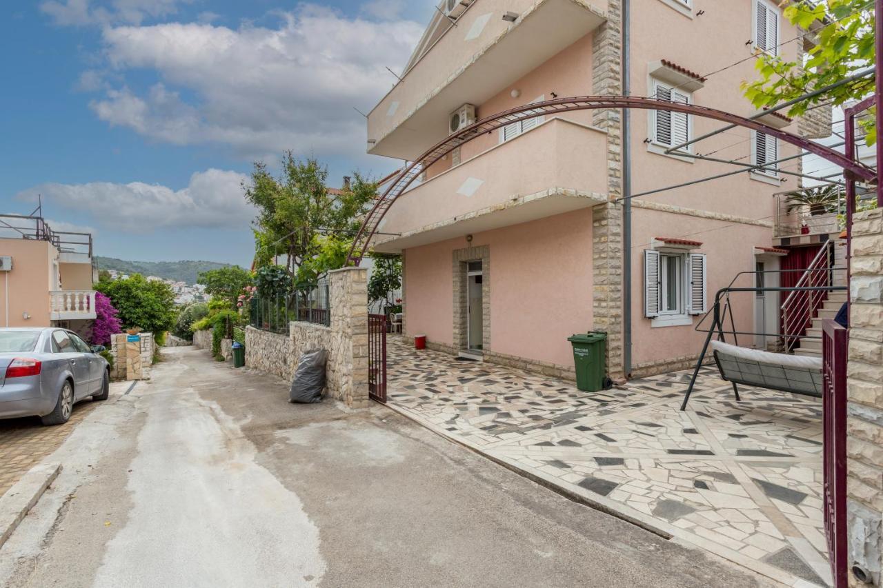 Apartmani Prkacin 特罗吉尔 外观 照片