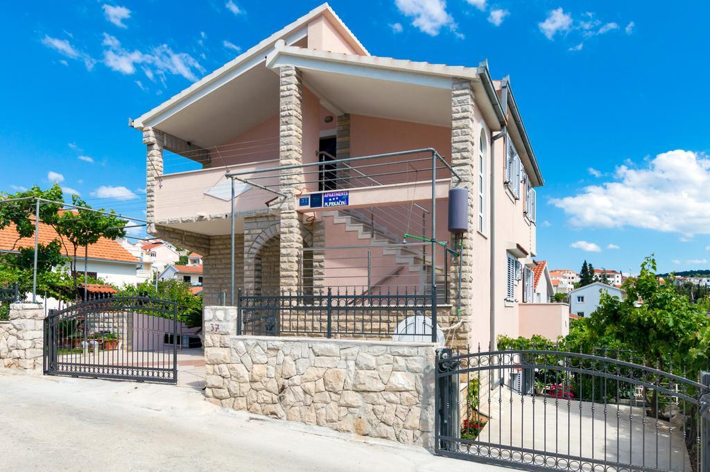 Apartmani Prkacin 特罗吉尔 外观 照片
