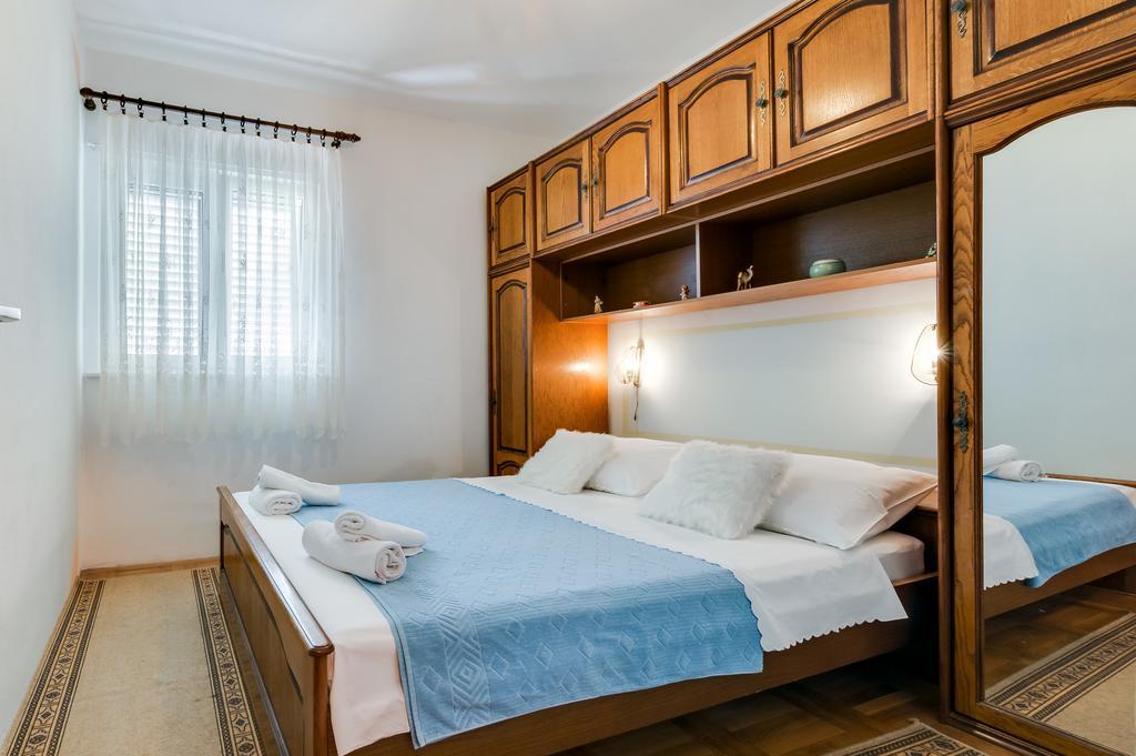 Apartmani Prkacin 特罗吉尔 外观 照片